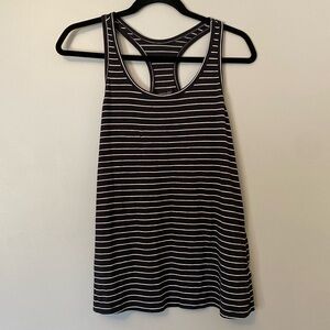 💜 Old Navy Active racerback - medium